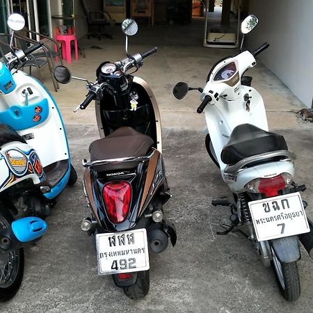 Khun Pra Chote Homestay & Guesthouse Аюттхая Экстерьер фото
