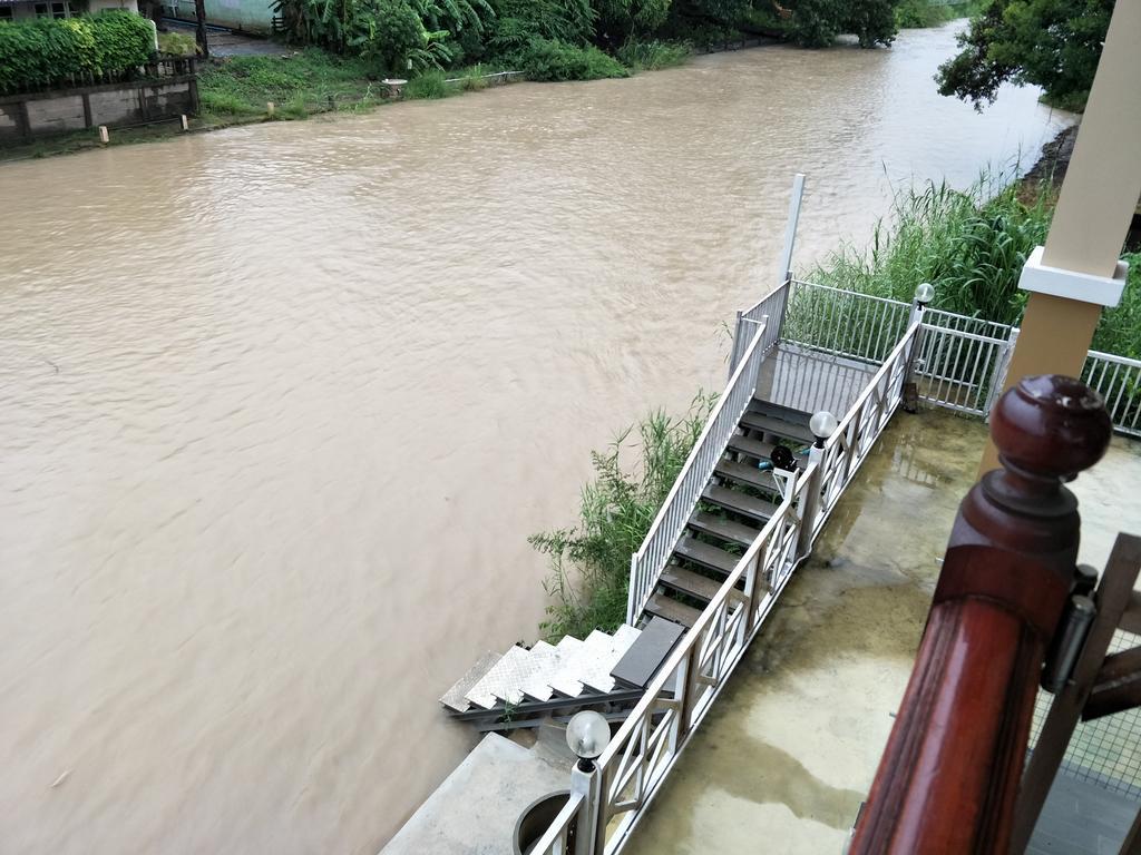 Khun Pra Chote Homestay & Guesthouse Аюттхая Экстерьер фото