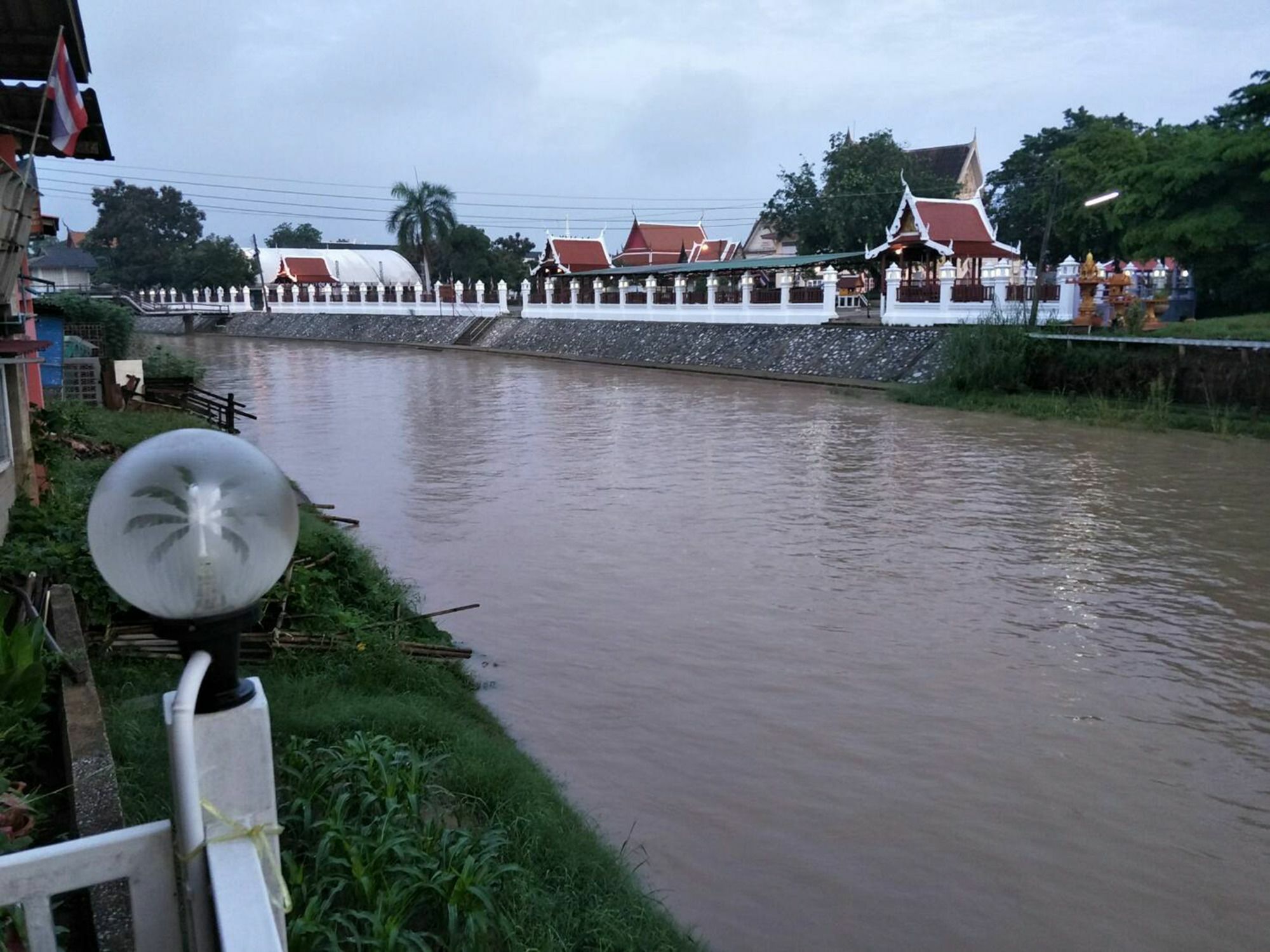 Khun Pra Chote Homestay & Guesthouse Аюттхая Экстерьер фото